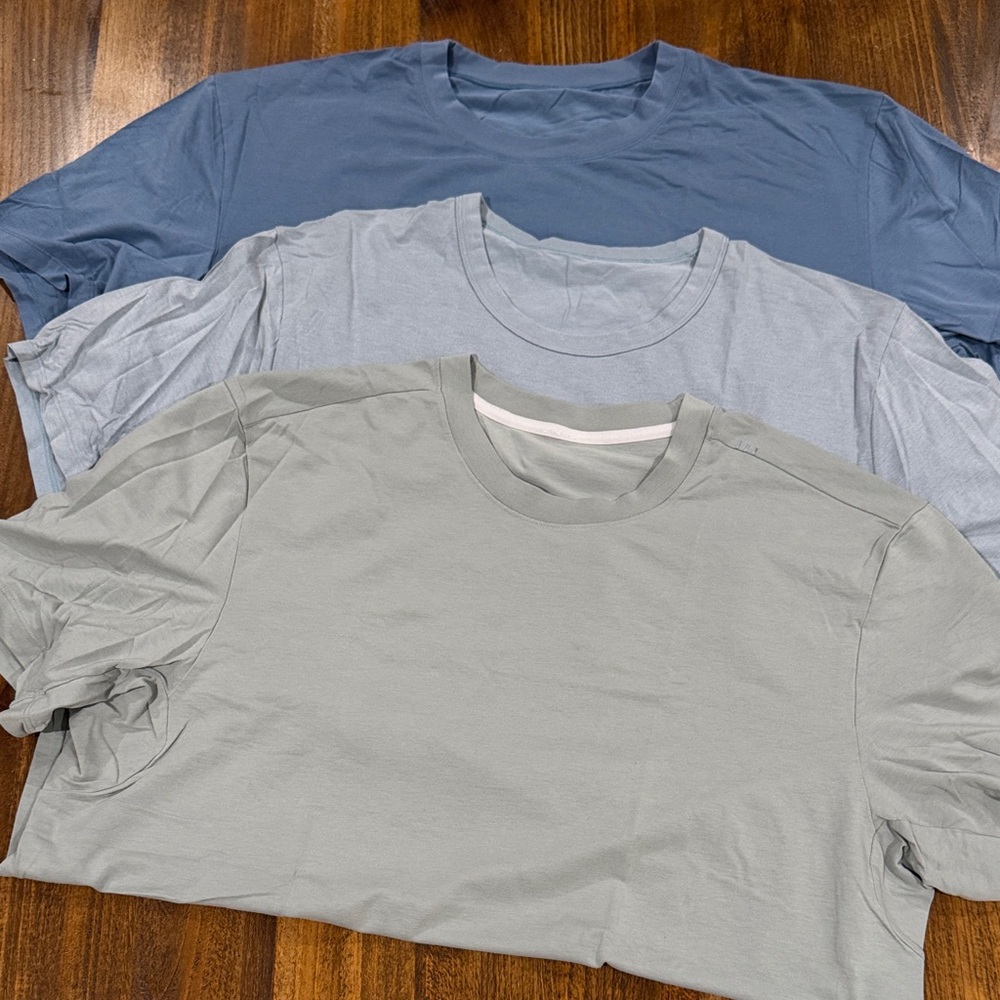 Mens 3 pack Lululemon T-shirts